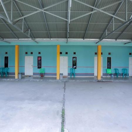 Oyo 2692 Penginapan Mba Ros Banjarbaru Exterior foto
