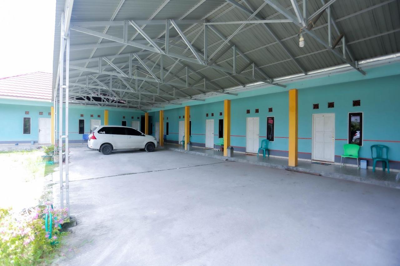 Oyo 2692 Penginapan Mba Ros Banjarbaru Exterior foto