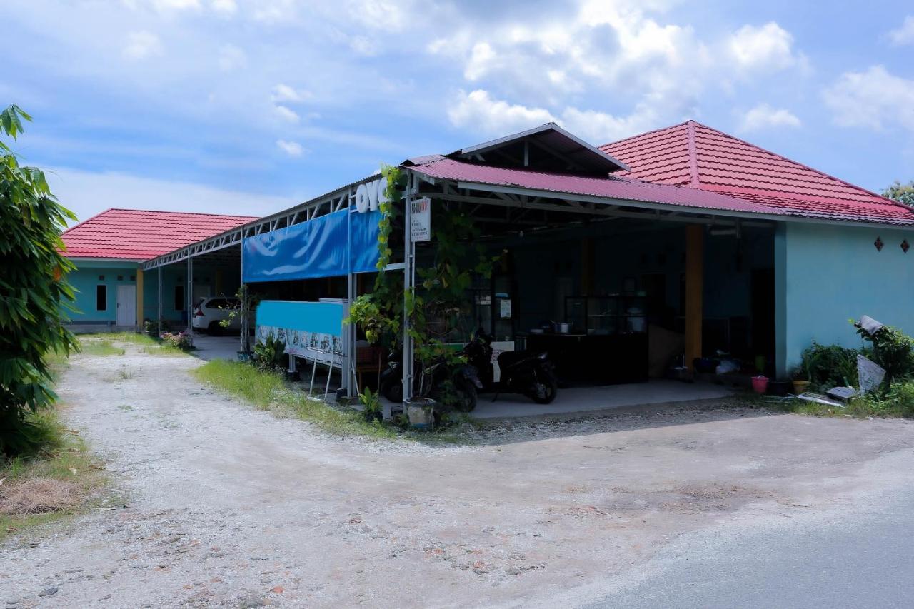 Oyo 2692 Penginapan Mba Ros Banjarbaru Exterior foto